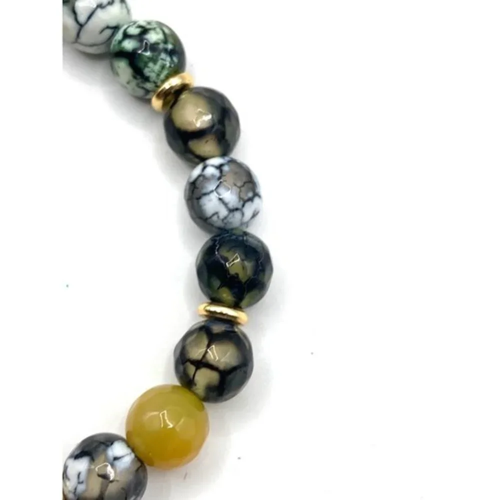 Onyx gemstones stretch